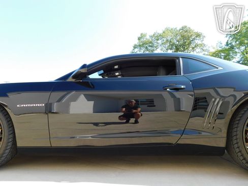 Used 2013 Chevrolet Camaro SS w/ RS Package RWD image 12