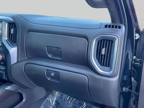 Used 2020 GMC Sierra 1500 SLT RWD image 16