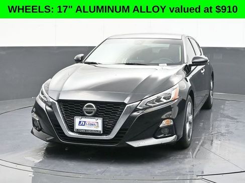 Used 2022 Nissan Altima 2.5 SL image 2