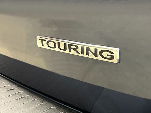 New 2026 Honda Odyssey Touring image 11