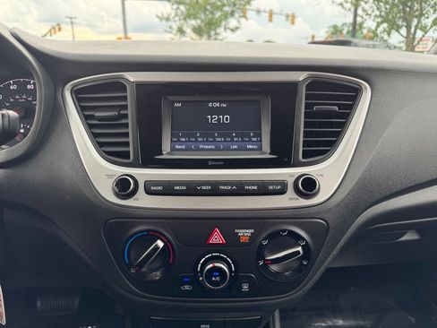 Used 2022 Hyundai Accent SE FWD image 40