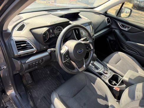 Used 2021 Subaru Forester Premium AWD/4WD image 19
