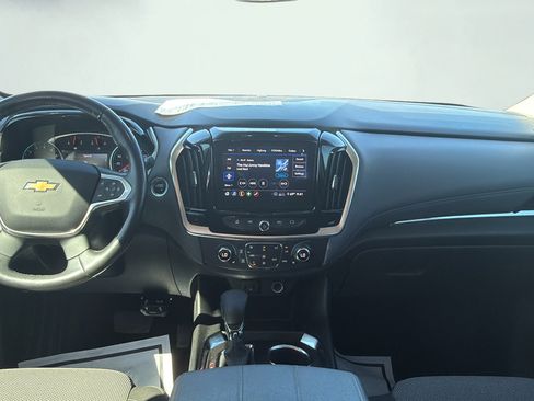Used 2021 Chevrolet Traverse LT FWD image 17