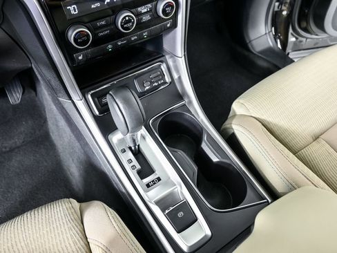 Used 2019 Subaru Ascent Premium AWD/4WD image 16