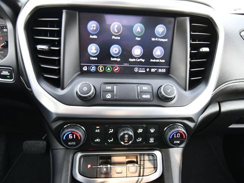 Used 2023 GMC Acadia SLT AWD/4WD image 30