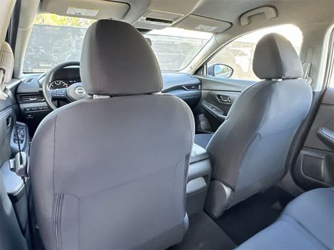 Used 2025 Nissan Sentra S image 23