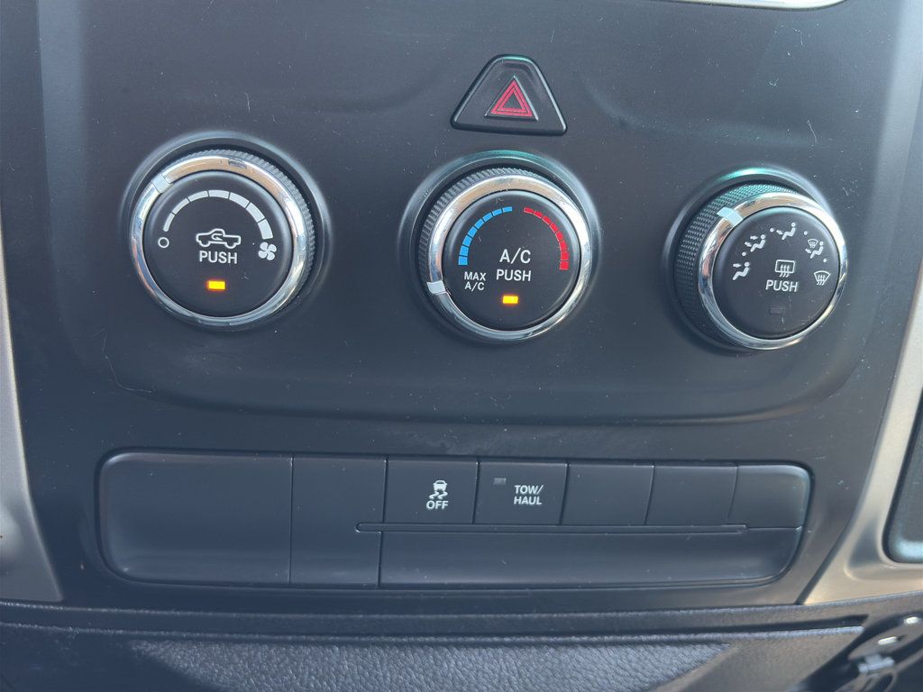 Used 2020 RAM 1500 Classic SLT AWD/4WD image 18