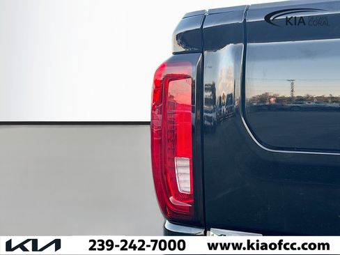 Used 2025 GMC Sierra 1500 Denali Ultimate image 10
