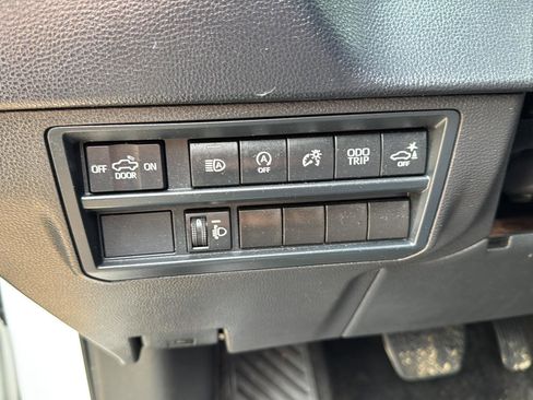 Used 2024 Toyota Tundra SR5 w/ SR5 Convenience Package AWD/4WD image 13