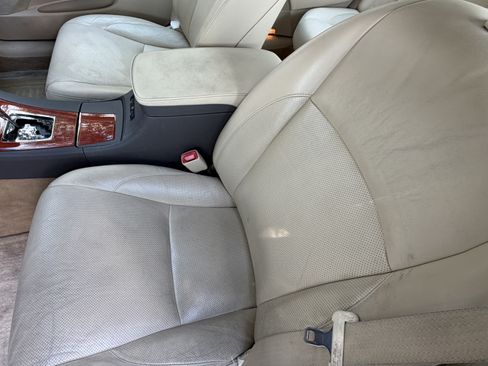 Used 2011 Lexus ES 350 FWD image 16