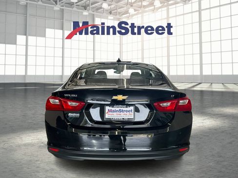 Used 2023 Chevrolet Malibu LT w/ Driver Confidence Package FWD image 4