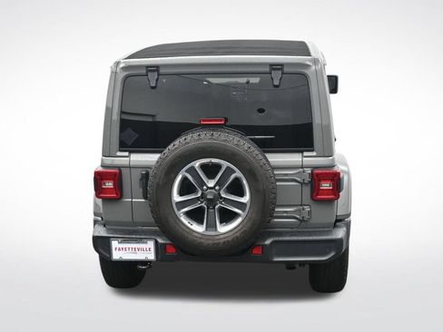 Used 2022 Jeep Wrangler Unlimited Sahara w/ LED Lighting Group AWD/4WD image 27