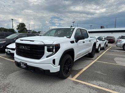 Used 2024 GMC Sierra 1500 Pro w/ Graphite Edition