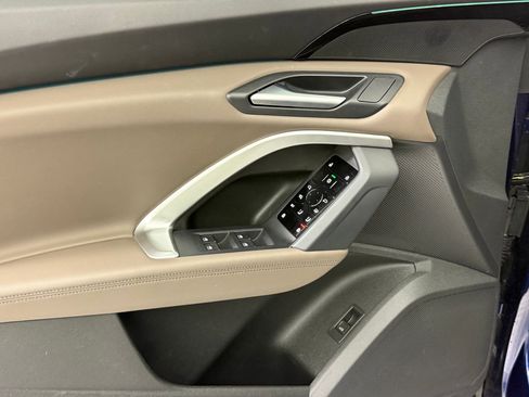 Certified 2025 Audi Q5 Premium w/ Convenience Package image 14