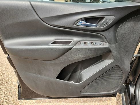 Used 2020 Chevrolet Equinox LT FWD image 13