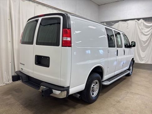Used 2024 Chevrolet Express 2500 w/ Driver Convenience Package RWD image 4