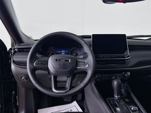 New 2026 Jeep Compass Latitude image 24