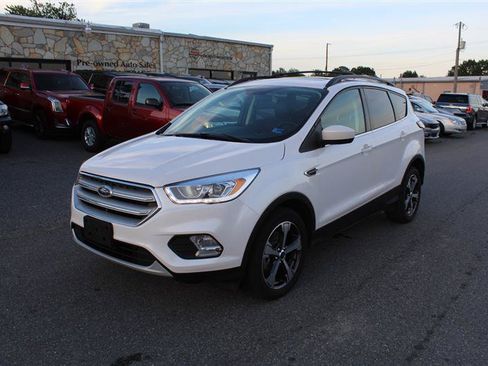 Used 2018 Ford Escape SEL AWD/4WD image 3