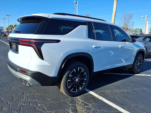 New 2026 Chevrolet Traverse LT w/ Sun and Wheel Package image 3