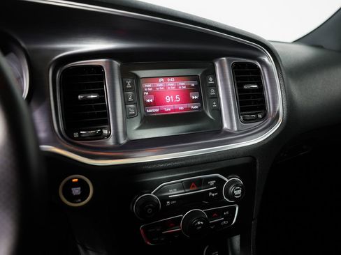 Used 2017 Dodge Charger SE w/ Power Sunroof Group image 22