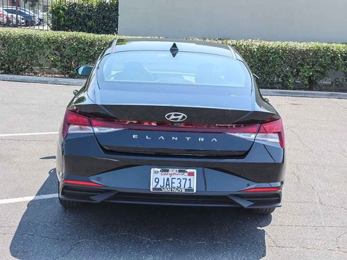 Used 2023 Hyundai Elantra SEL FWD image 6