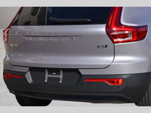 New 2026 Volvo XC40 B5 Plus w/ Protection Package Premier image 28