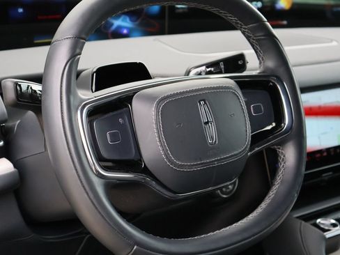 Used 2025 Lincoln Navigator Reserve w/ Jet Appearance Package AWD/4WD image 19