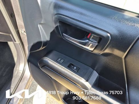 Used 2016 Toyota Tacoma TRD Off-Road w/ Towing Package AWD/4WD image 14