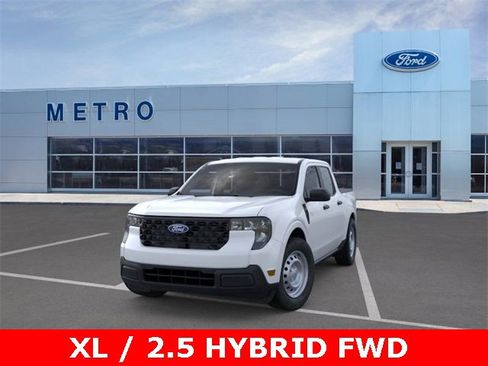 New 2025 Ford Maverick XL image 3