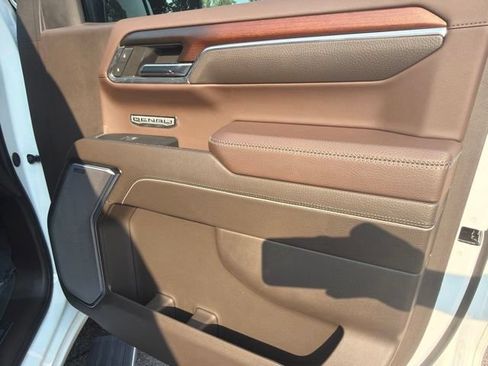 Used 2024 GMC Sierra 1500 Denali w/ Denali Reserve Package AWD/4WD image 30