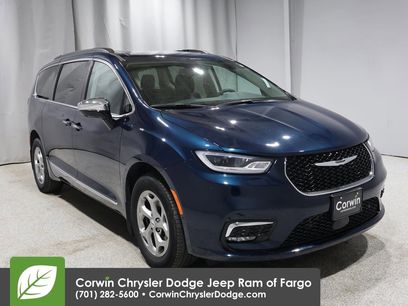 Used 2023 Chrysler Pacifica Limited w/ Trailer Tow Group