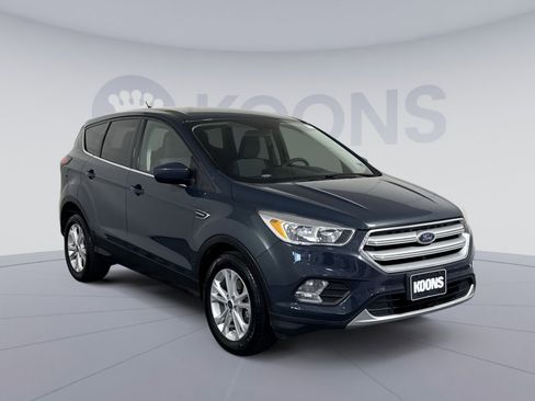 Used 2019 Ford Escape SE FWD image 10