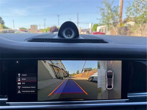 Used 2018 Porsche Panamera 4 AWD/4WD image 17