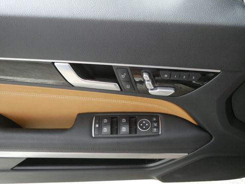 Used 2015 Mercedes-Benz E 400 4MATIC Coupe image 19