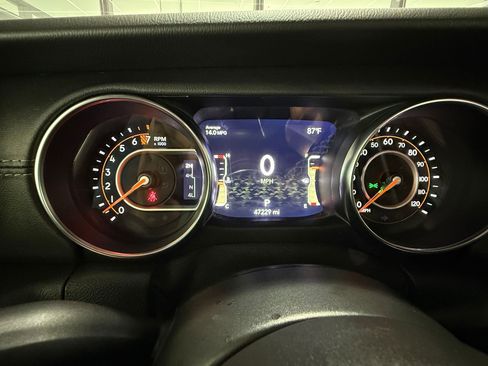 Used 2021 Jeep Gladiator Overland w/ Popular Equipment Package AWD/4WD image 17