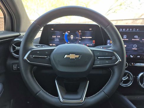 Used 2024 Chevrolet Blazer EV LT AWD/4WD image 19