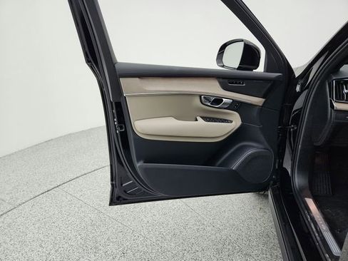 New 2026 Volvo XC90 T8 Plus w/ Protection Package Premier image 23