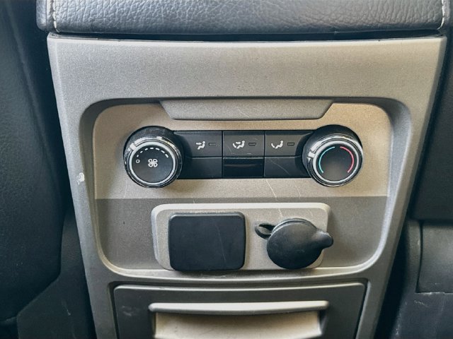 Used 2009 Ford Flex SEL FWD image 24