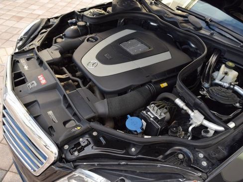 Used 2010 Mercedes-Benz E 350 4MATIC Sedan image 94