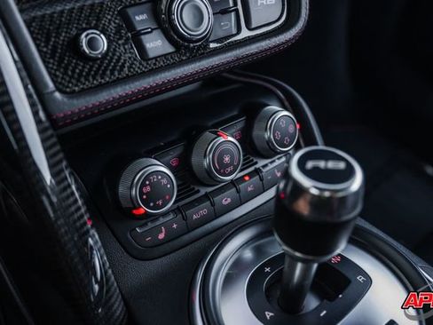 Used 2012 Audi R8 V8 image 18