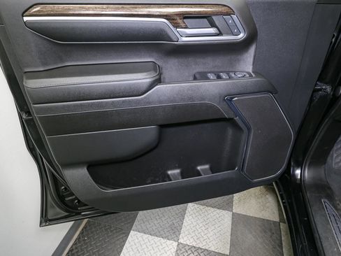 Used 2023 GMC Sierra 1500 Elevation image 37