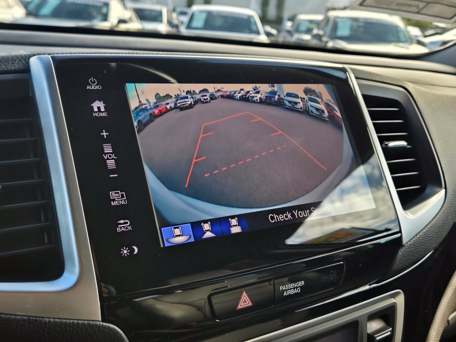 Used 2018 Honda Pilot Touring image 22