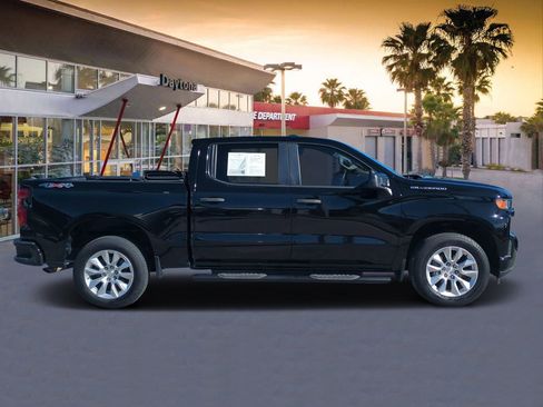 Used 2022 Chevrolet Silverado 1500 Custom w/ Safety Confidence Package image 2