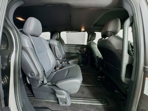 Used 2021 Toyota Sienna XSE image 42