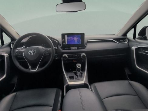 Used 2024 Toyota RAV4 XLE Premium image 36