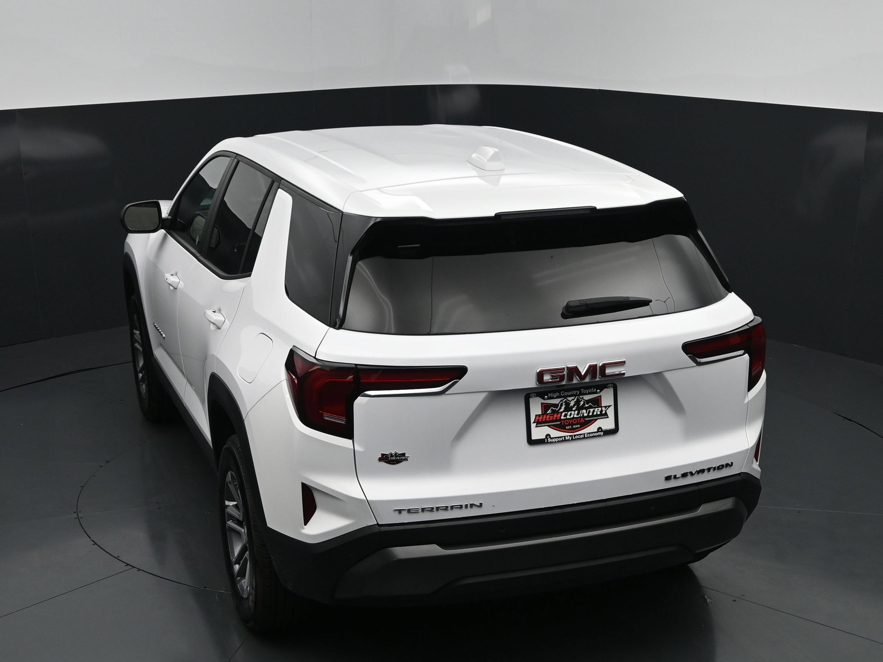 Used 2026 GMC Terrain Elevation FWD image 30