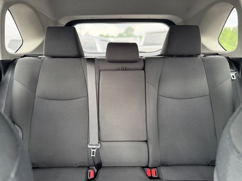 Used 2021 Toyota RAV4 LE AWD/4WD image 26