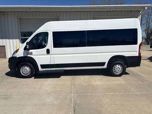 Used 2021 RAM ProMaster 2500 FWD image 1