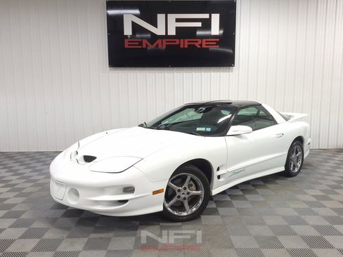 Used 1999 Pontiac Firebird Formula w/ SLP Firehawk Pkg RWD image 1