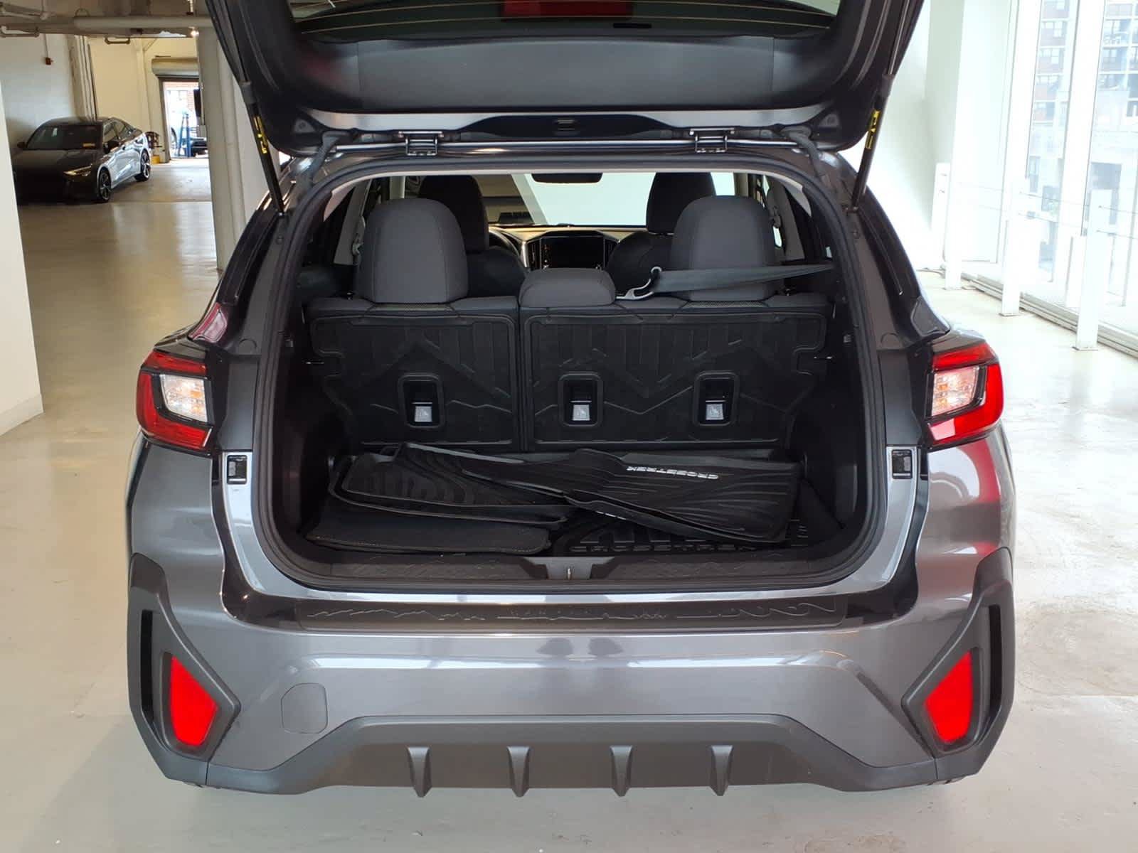 Used 2024 Subaru Crosstrek 2.0i Premium w/ Popular Package #3 AWD/4WD image 10